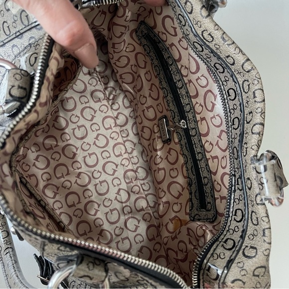 Guess Satchel Handbag Purse - Picture 8 of 12